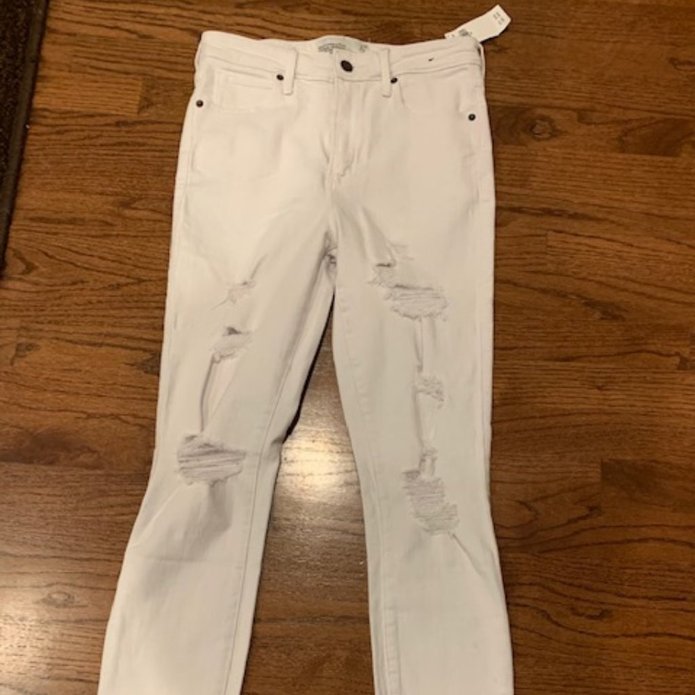Abercrombie & Fitch white jeans